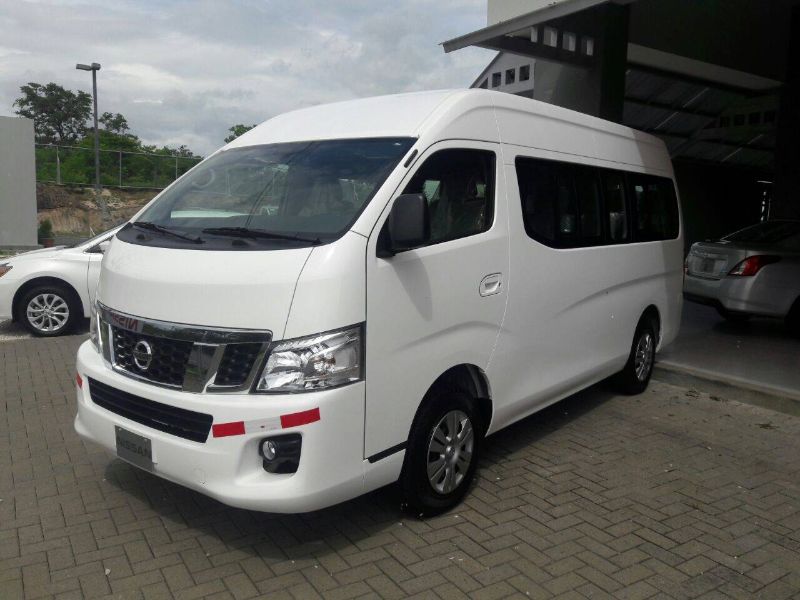 Minibus Airport Taxi near Liberia